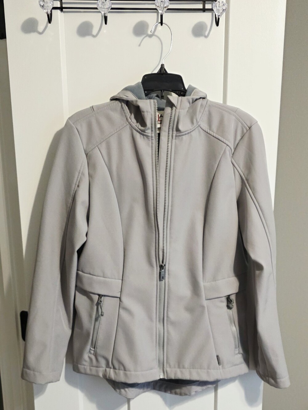Avalanche Light Gray Hooded Softshell Jacket - Women Size Medium NWOT